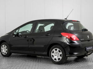 Bild 6/48 von Peugeot 308 1.6 VTi 120 Break (2008)