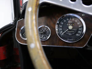 Image 8/50 of Austin-Healey 3000 Mk III (BJ8) (1964)