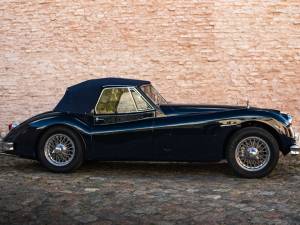 Image 9/36 of Jaguar XK 140 DHC (1957)