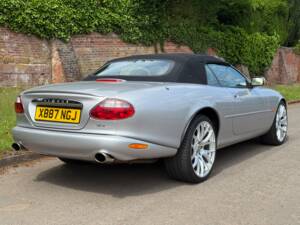 Bild 10/12 von Jaguar XKR (2001)
