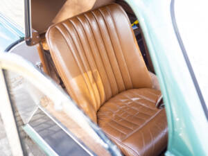 Image 12/50 of Aston Martin DB 2&#x2F;4 Mk III (1958)