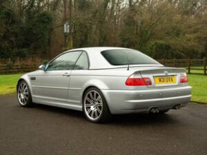 Image 42/50 of BMW M3 (2005)