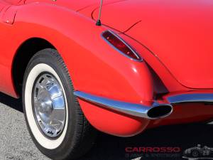 Image 36/48 of Chevrolet Corvette (1960)