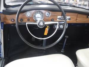 Image 38/50 of Volkswagen Karmann Ghia 1500 (1970)