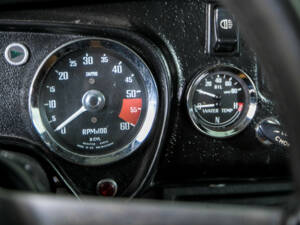 Image 21/50 of MG MGB GT V8 (1975)