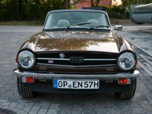 Image 2/6 of Triumph TR 6 (1975)