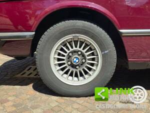 Image 6/10 de BMW 520i (1976)