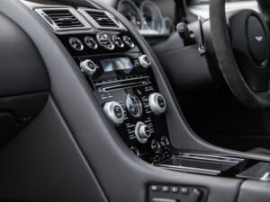 Bild 58/71 von Aston Martin DBS (2011)