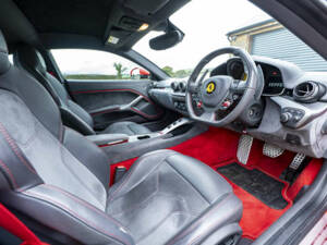 Bild 13/50 von Ferrari F12berlinetta (2013)