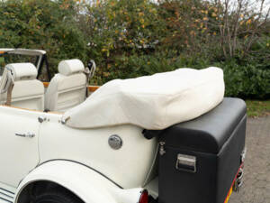 Image 24/50 of Beauford Serie 3 (2010)