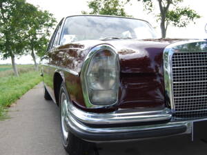 Afbeelding 7/58 van Mercedes-Benz 280 SE (1968)