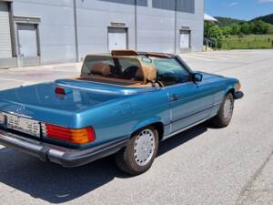 Image 56/82 of Mercedes-Benz 560 SL (1986)