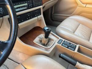 Immagine 6/99 di BMW 735i (1988)