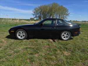 Image 2/5 of Porsche 944 Turbo (1986)