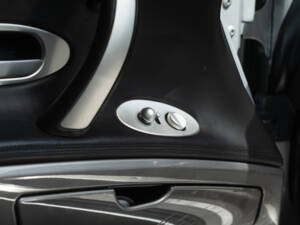 Image 28/53 of BMW Z8 (2001)