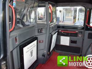 Bild 8/10 von Carbodies FX 4 R London Taxi (1994)