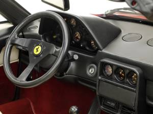 Image 10/21 de Ferrari 208 GTS Turbo (1987)