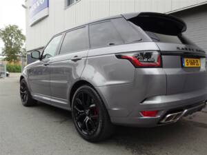 Immagine 33/93 di Land Rover Range Rover Sport SVR (2021)