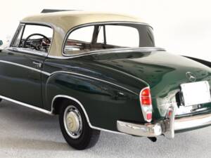 Bild 5/8 von Mercedes-Benz 220 S (1957)