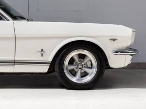 Bild 34/41 von Ford Mustang GT (1965)