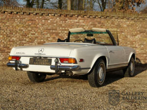 Immagine 42/50 di Mercedes-Benz 280 SL (1970)