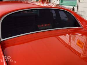 Image 14/43 of Jaguar XJ-S V12 (1990)