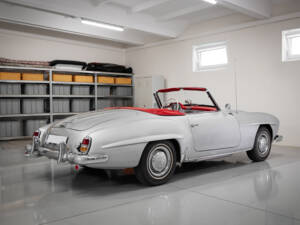 Immagine 6/39 di Mercedes-Benz 190 SL (1962)