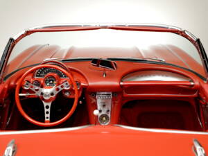 Image 10/24 of Chevrolet Corvette (1959)