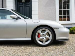 Imagen 10/50 de Porsche 911 Turbo (2001)