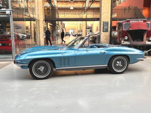 Image 18/41 de Chevrolet Corvette Sting Ray Convertible (1966)