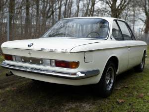 Image 7/49 of BMW 2000 CS (1967)