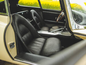Image 57/78 of Jaguar E-Type 3.8 (1962)