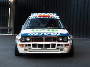 Image 2/10 of Lancia Delta HF Integrale (1991)