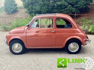 Image 8/10 of FIAT 500 L (1969)