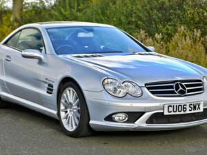 Image 19/50 de Mercedes-Benz SL 55 AMG (2006)