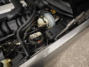 Imagen 23/74 de Mercedes-Benz E 320 (1994)