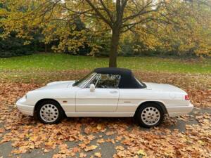 Immagine 11/50 di Alfa Romeo 2.0 Spider (1993)