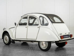 Image 6/50 of Citroën 2 CV 6 (1988)