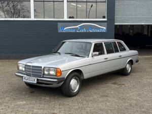 Image 2/51 of Mercedes-Benz 300 D lang (1985)