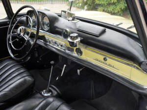 Imagen 8/50 de Mercedes-Benz 300 SL Roadster (1961)