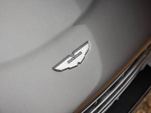 Immagine 18/50 di Aston Martin V12 Vantage (2011)