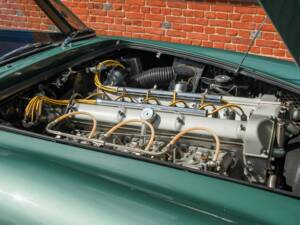 Image 33/50 of Aston Martin DB 4 GT (1961)