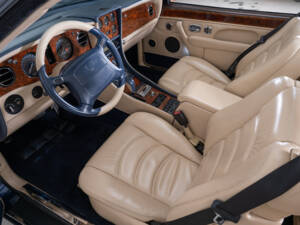 Afbeelding 16/31 van Bentley Azure (1999)