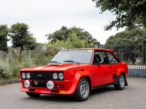 Image 1/40 of FIAT 131 Abarth Rally (1976)