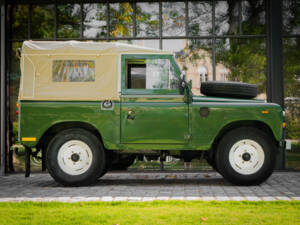 Bild 4/36 von Land Rover 88 (1972)