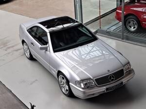 Bild 2/41 von Mercedes-Benz SL 320 (1998)