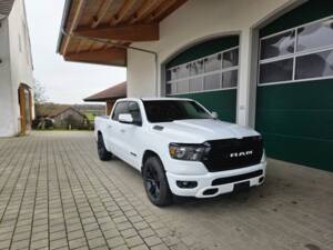 Image 46/62 of Dodge Ram 1500 (2020)