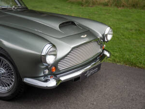 Image 11/64 de Aston Martin DB 4 (1961)