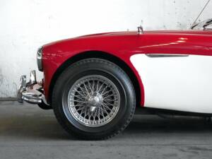 Image 14/29 of Austin-Healey 3000 Mk II (BJ7) (1963)