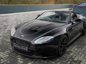 Bild 11/50 von Aston Martin V12 Vantage S (2015)